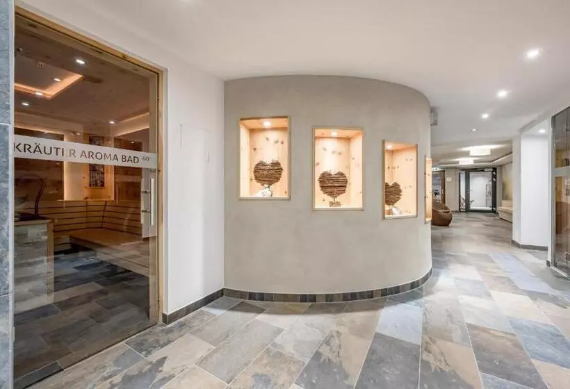 Отель Tilia Living