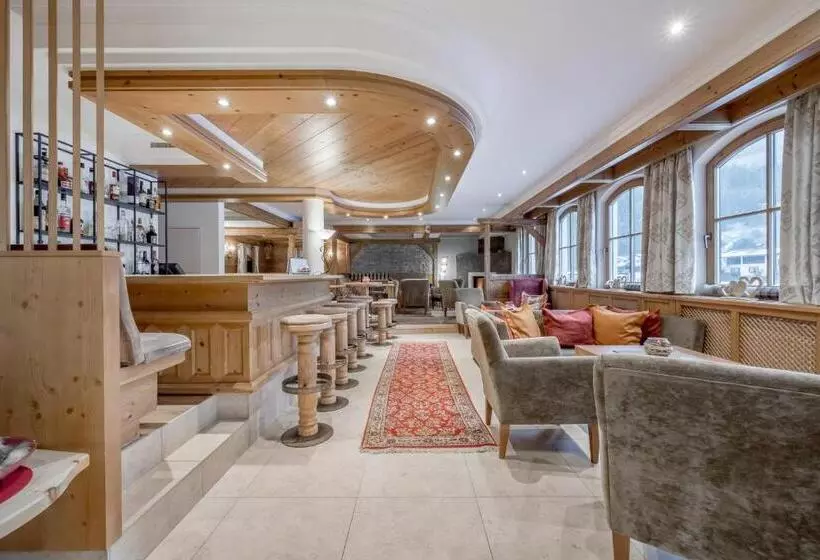 Отель Tilia Living