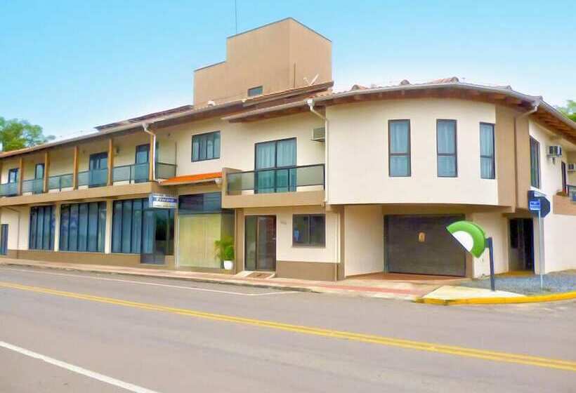 Novo Hotel Tinho