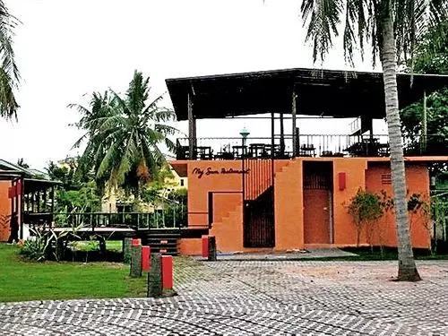 استراحتگاه Sunshine Pool Villa