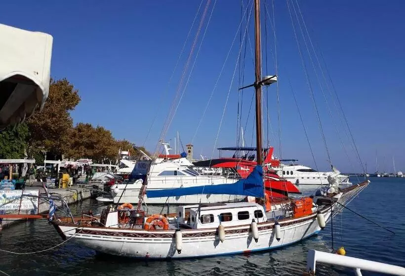 Vickys Studios Faliraki