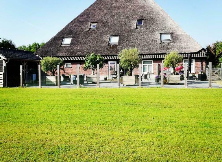 B&b Idylle Aan Zee Incl 2 Wellnessstudios