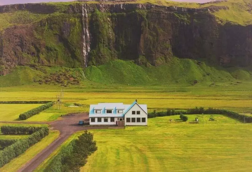 Paradise Cave Hostel & Guesthouse
