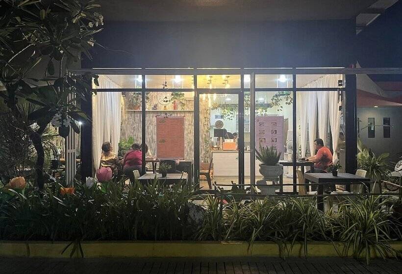 旅馆 Manora Apartment