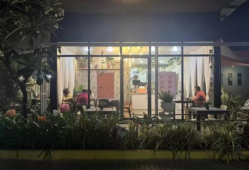 ユースホステル Manora Apartment