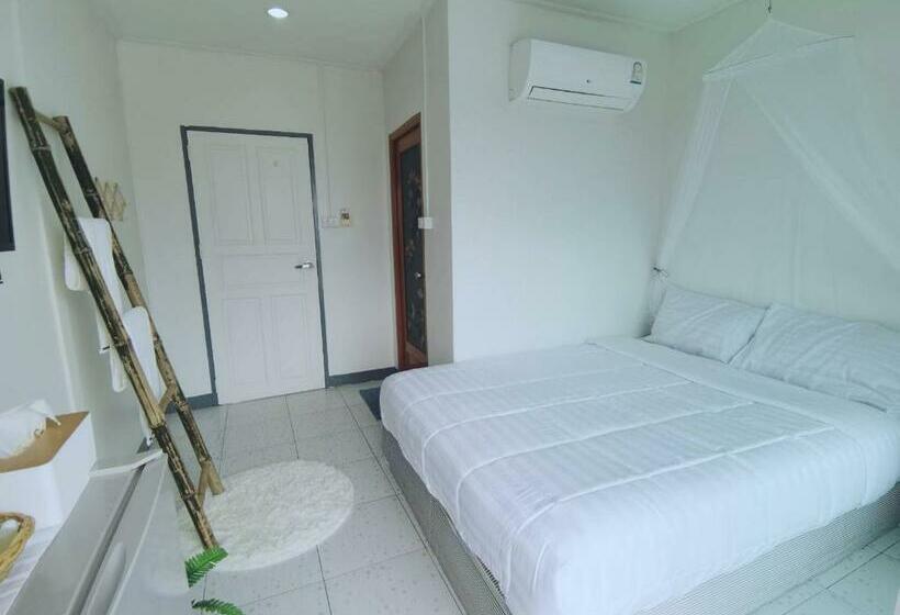 Bed and Breakfast เกาะล้านเม้าท์เทน