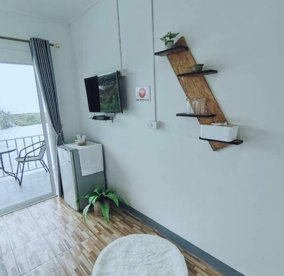 Bed and Breakfast เกาะล้านเม้าท์เทน