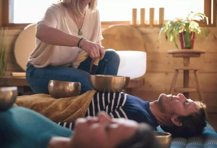 Aamiaismajoitus (B&B) Les Cabanes Du Val De Loue   Hébergements Atypiques Tout Confort