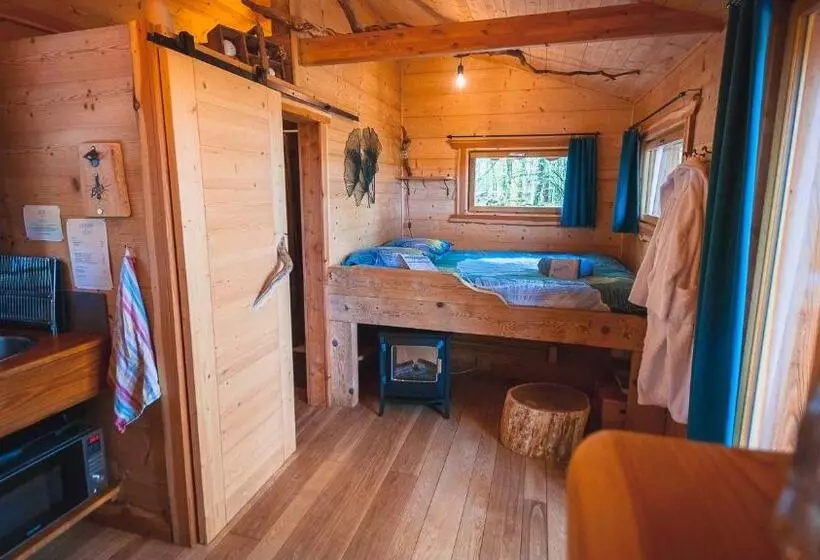 Aamiaismajoitus (B&B) Les Cabanes Du Val De Loue   Hébergements Atypiques Tout Confort