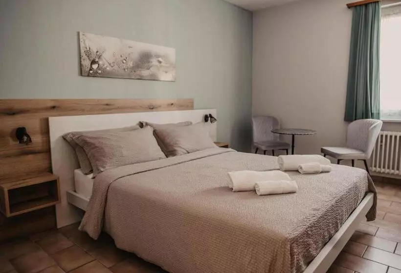 ホテル Albergo Ristorante Al Portico