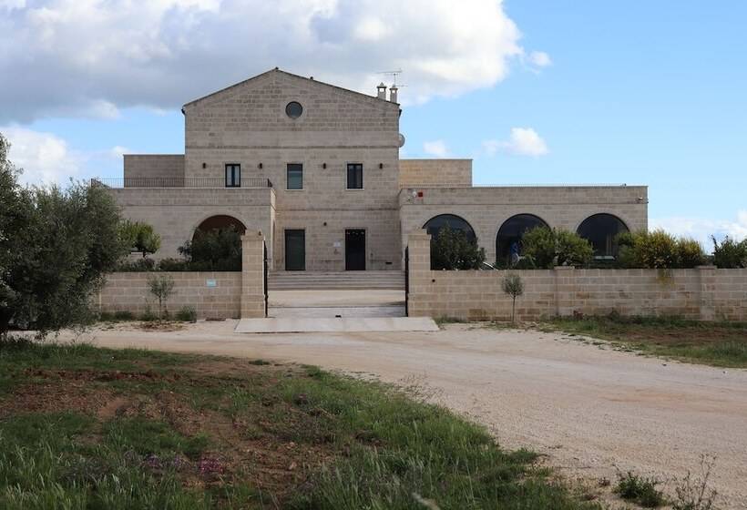 בית מלון כפרי Masseria Sacramento