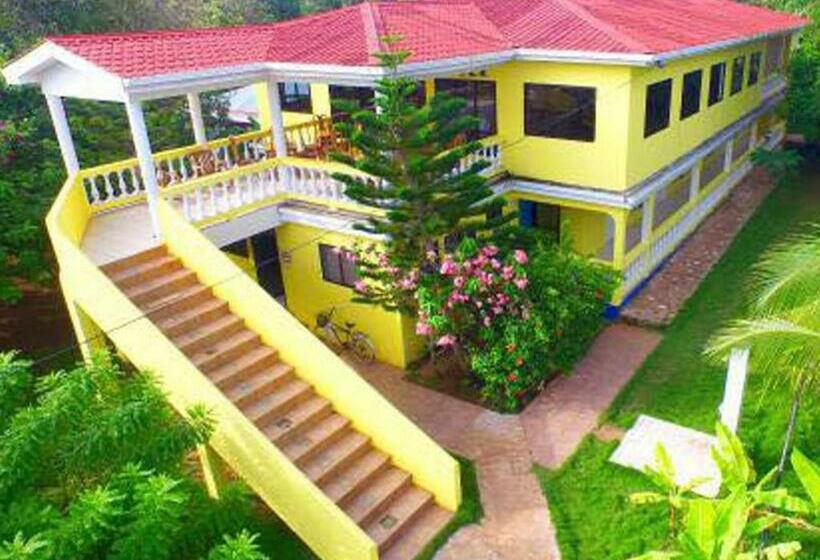 Sunshine Hotel Little Corn Island