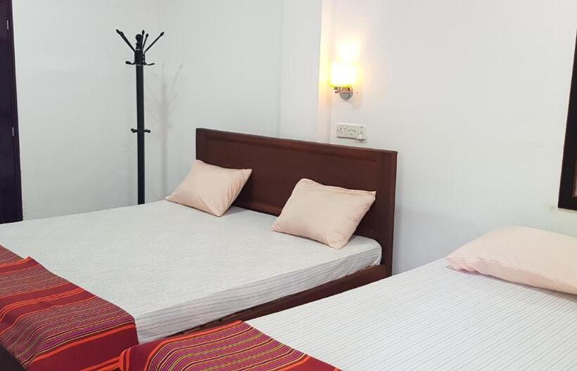 펜션 Ahsram Accommodations