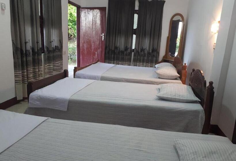 펜션 Ahsram Accommodations