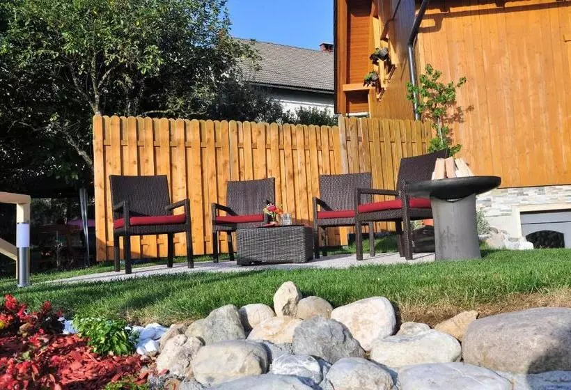 پانسیون Apartma Romana