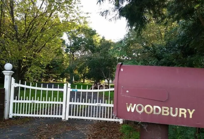Woodbury Farm B&b