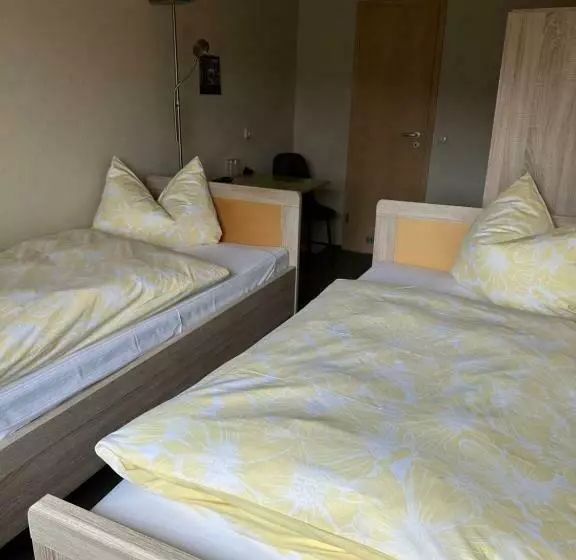 ユースホステル Gasthof „zum Schwan“