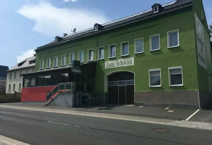 ユースホステル Gasthof „zum Schwan“