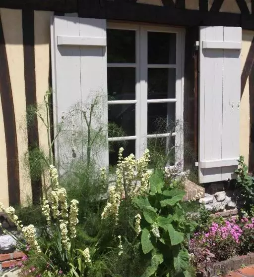 Aamiaismajoitus (B&B) La Main Ouverte