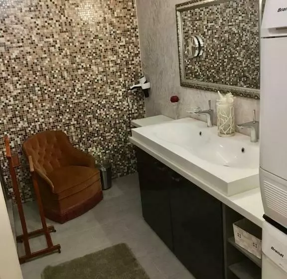 Aamiaismajoitus (B&B) Les 3 Coeurs   Chambres Chez Charmants Habitants