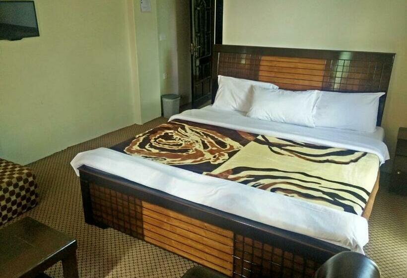 هتل Mezban E Hunza