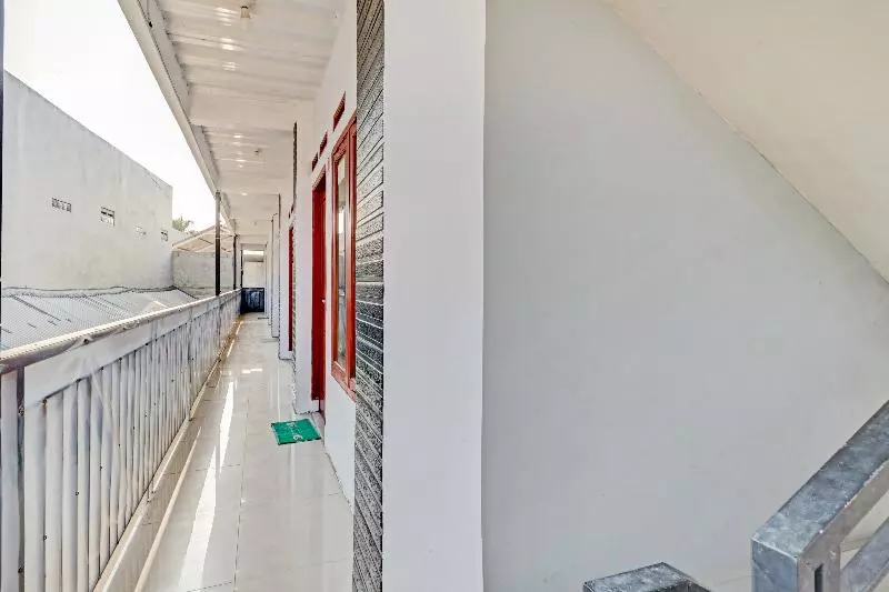 ホテル Oyo 90570 Heboh Guest House Syariah