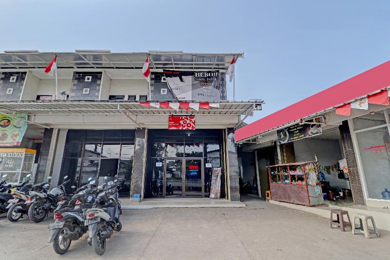 בית מלון כפרי Oyo 90570 Heboh Guest House Syariah