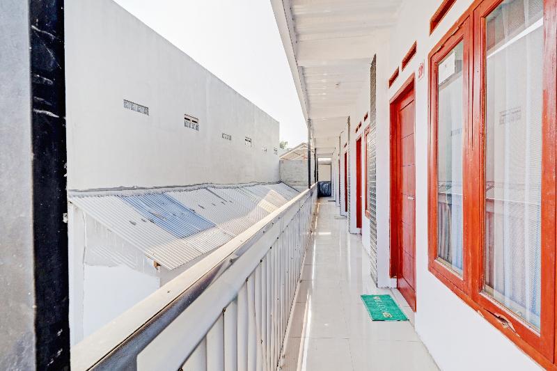 בית מלון כפרי Oyo 90570 Heboh Guest House Syariah