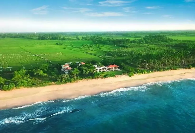 Hotelli Ravana Garden