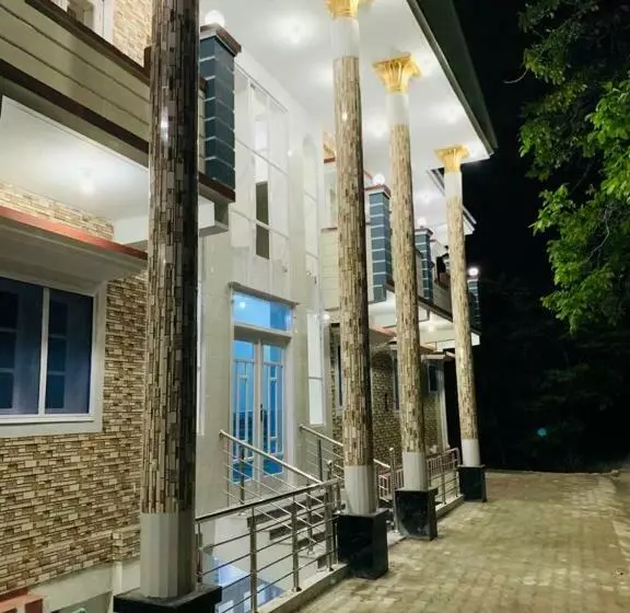 هتل Shah Family Guest House