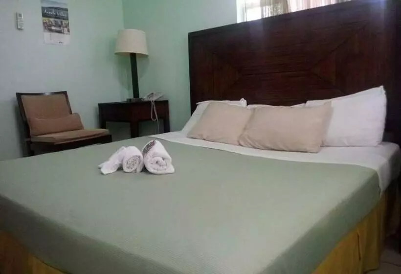 پانسیون Room In Guest Room   Aanola Villas 6a Tranquil Privy Bedroom