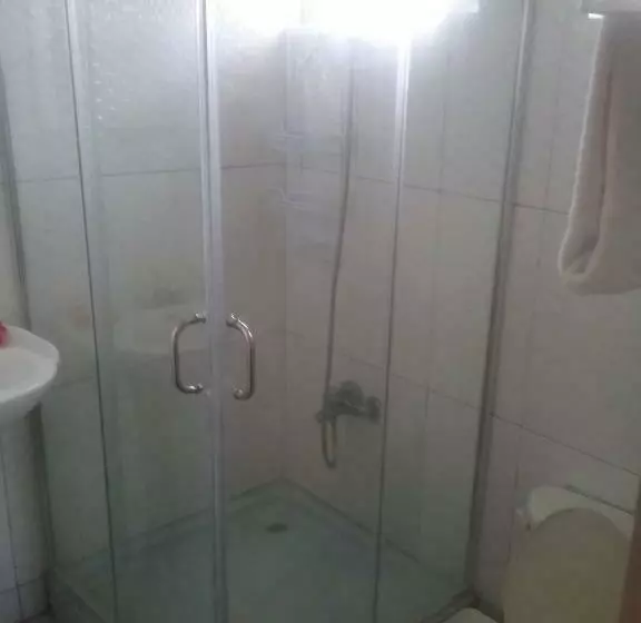 پانسیون Room In Guest Room   Aanola Villas 6a Tranquil Privy Bedroom