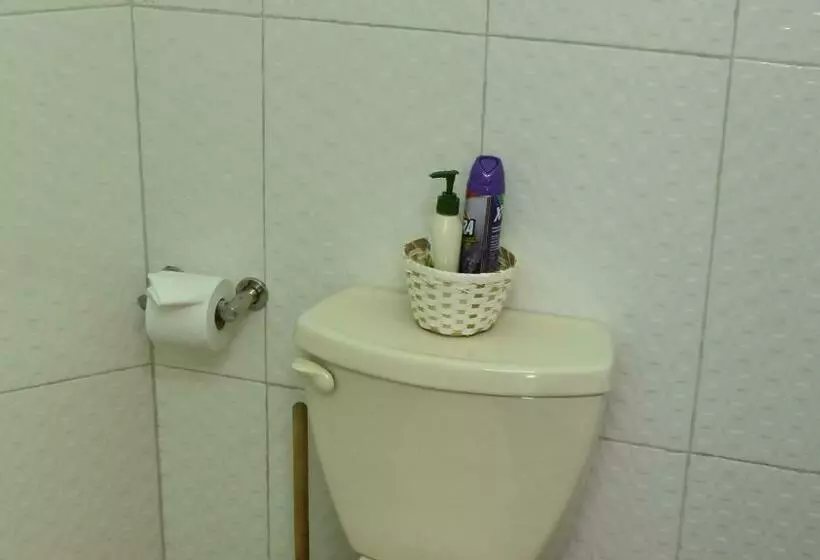 پانسیون Room In Guest Room   Aanola Villas 6a Tranquil Privy Bedroom