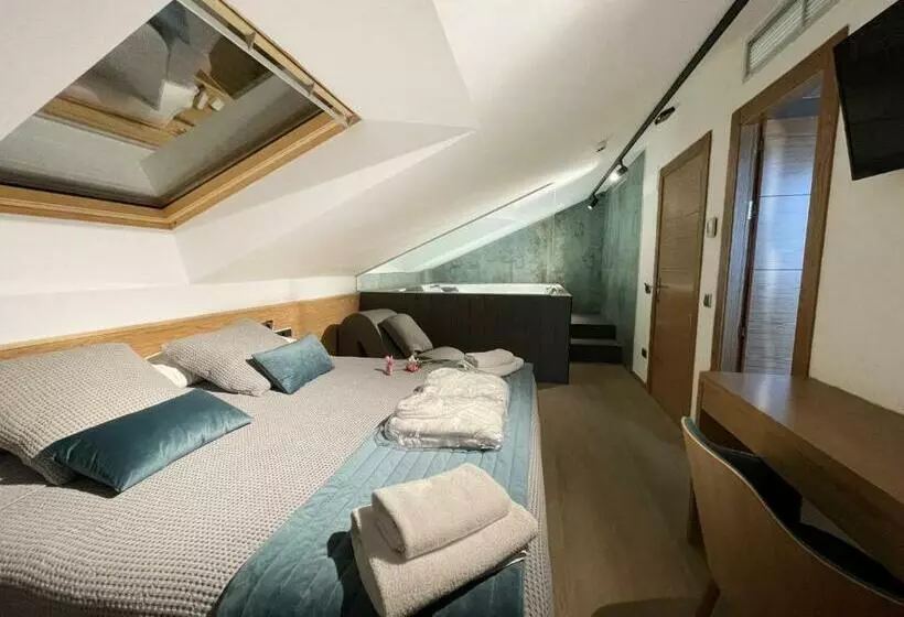 Majatalo Hostal Restaurante Ibaisek