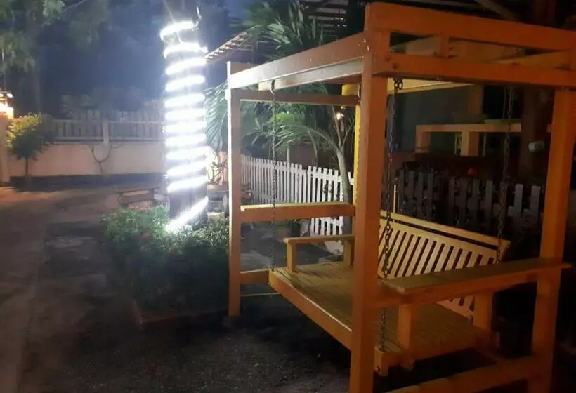 ペンション Insook Ko Larn Resort
