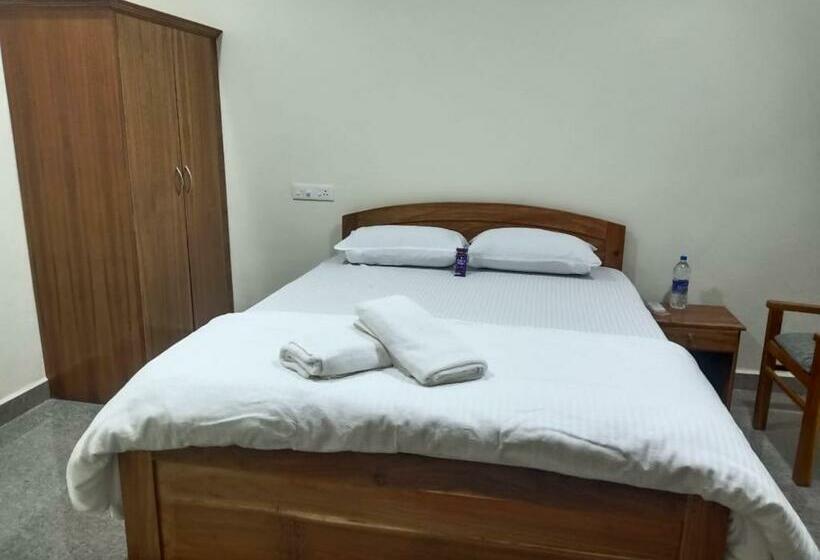 Пансион Jj Holiday Homes