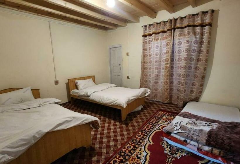 پانسیون Karakorum Family Guest House Hunza