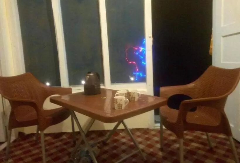 پانسیون Karakorum Family Guest House Hunza