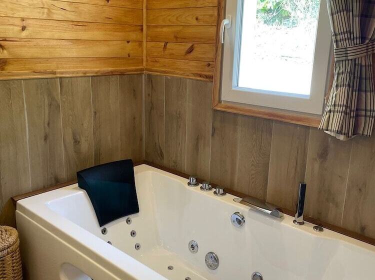 بنسيون Le Clos Des Senteurs De Chateauneuf De Grasse