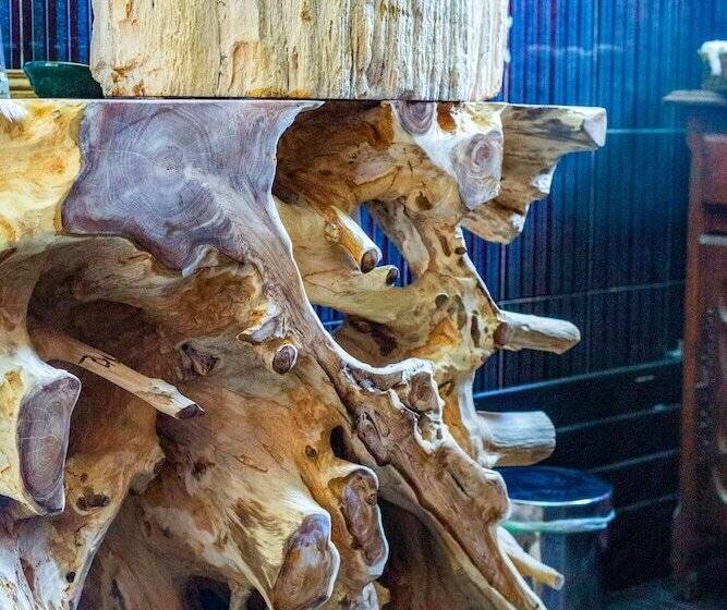 بنسيون Le Clos Des Senteurs De Chateauneuf De Grasse