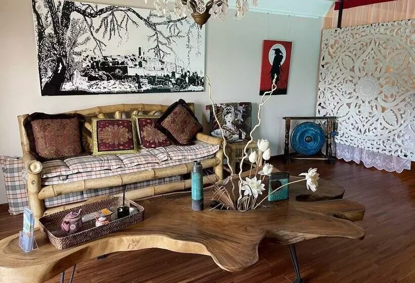 Majatalo Le Clos Des Senteurs De Chateauneuf De Grasse