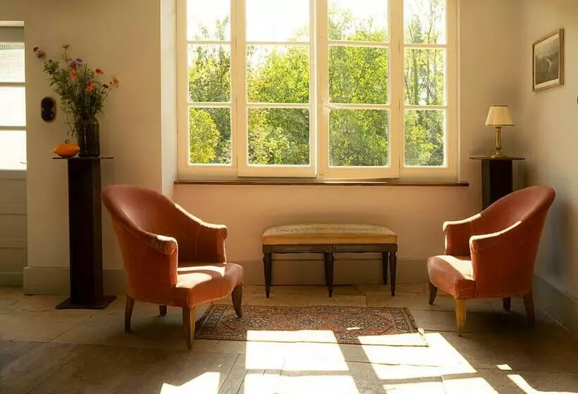 ペンション The Riverhouse, Magical House With Garden By The River Seine