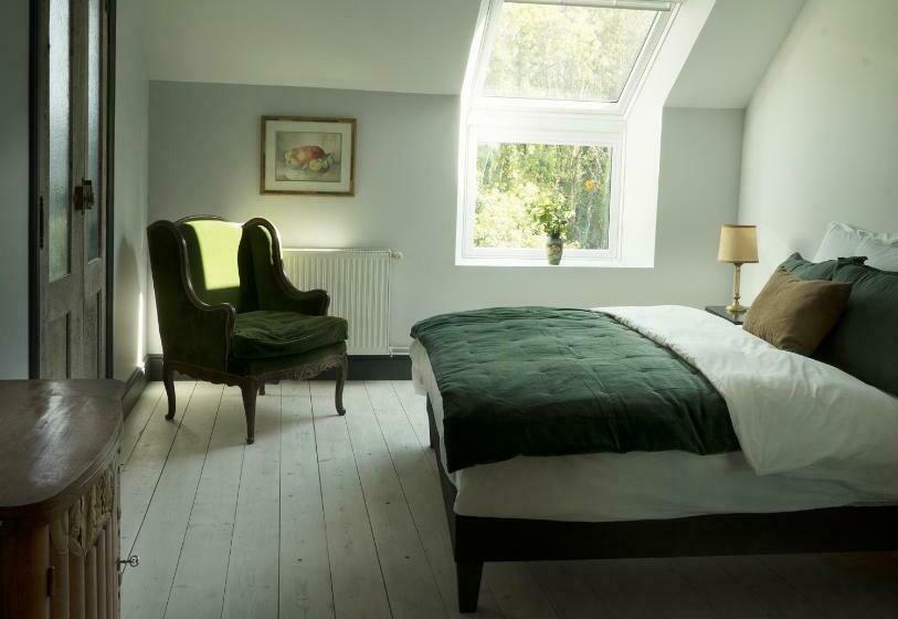 Пансион The Riverhouse, Magical House With Garden By The River Seine