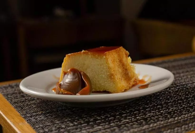 Emirates Hotel & Suites