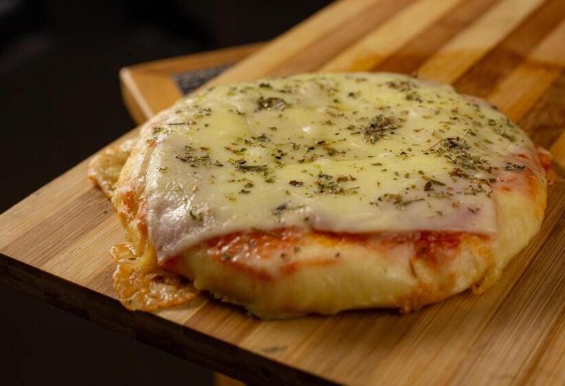 Emirates Hotel & Suites