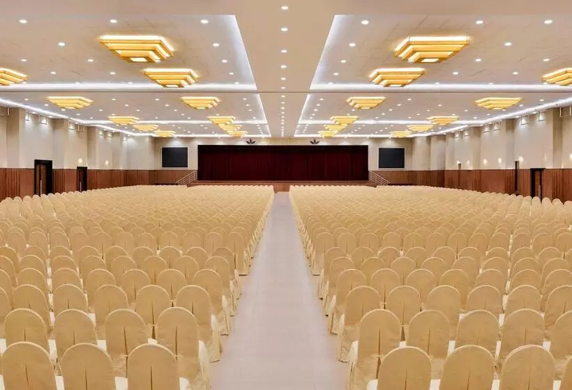 Four Points By Sheraton Mahabalipuram Resort & Convention Center