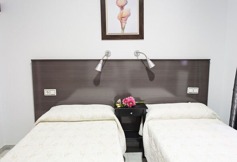 مسافرخانه La Casa De Los Faroles