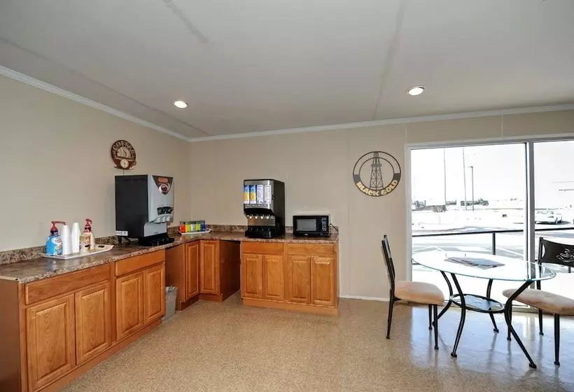 Instalodge Hotel And Suites Karnes City