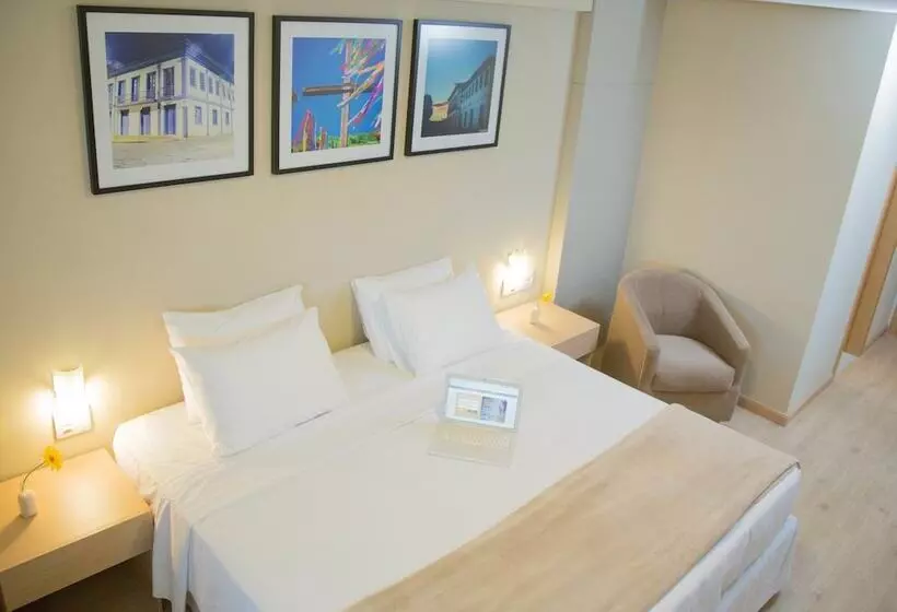 Hotel Intercity Montes Claros