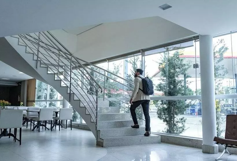 Hotel Intercity Montes Claros